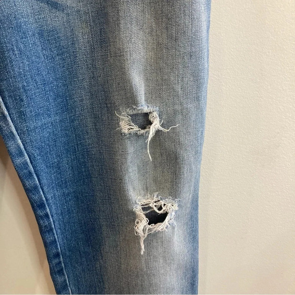 ST-JOHN Sz 8 Distressed Wiskering Mid-Wash Straight Leg Rosette on Pocket Jeans - Picture 3 of 11